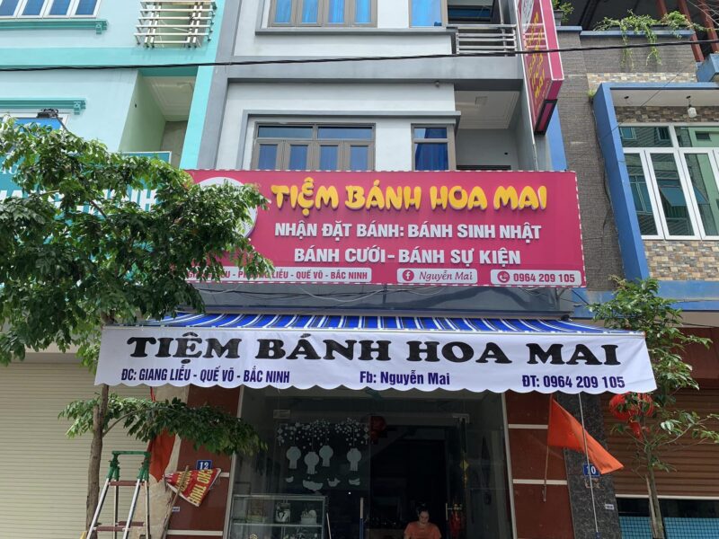 Mái che nắng ngoài trời cho tiệm bánh